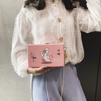 

Ins super fire bag female 2019 new Korean version of the wild single shoulder slung fashion cartoon chain box small square bag