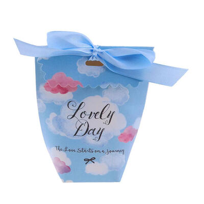 

50pcsSet Romantic Hollowed Candy Paper Box Wedding Gift Box Party Supplies