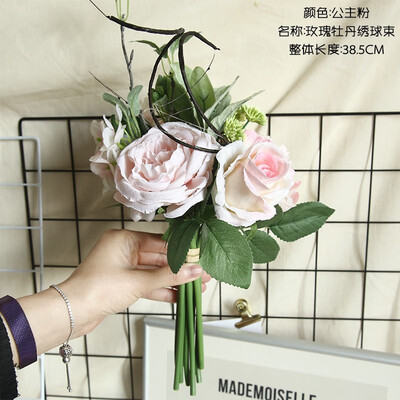 

A bouquet of roses Artificial Flower Home Furnishing decoration Wedding celebration Hand tied bouquet