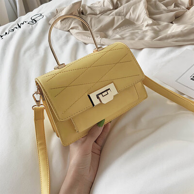 

Qiao Bani 2019 new Korean fashion Dongdaemun embroidery thread lock flip cover bag shoulder diagonal cross tide handbag