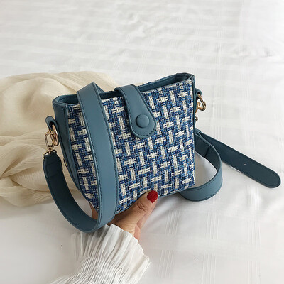 

Bag female new fashion woven woolen bucket bag wild casual single back Messenger bag tide