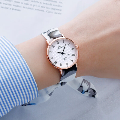 

Simple temperament of female watch students ins original Sufeng Korean version of Super Fire retro College Girls Network celebriti