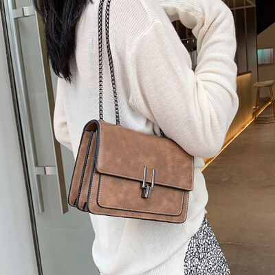 

Ins super fire bag female 2019 new wave Korean version of the wild single shoulder Messenger bag Hong Kong style retro chain small square bag