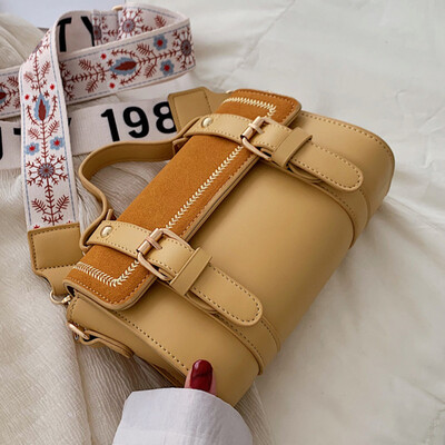 

French small crowdsourcing Joker slung bag 2019 Korean version of the new portable wide shoulder strap fashion bag