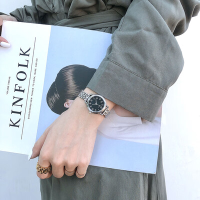 

Chic Watch Female Retro Small Watchplate Literature&Art Chain