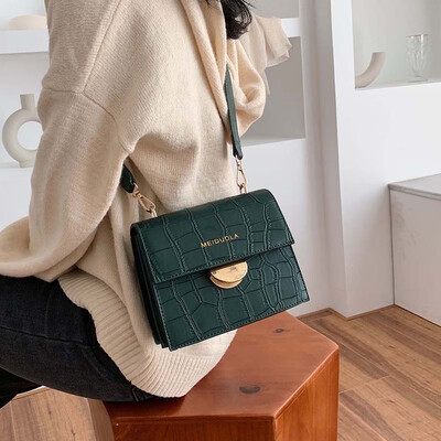 

New texture small bag female 2019 new wave Korean version of the wild Messenger bag stone pattern temperament fashion small square bag