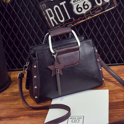 

Handbag female 2018 new ladies shoulder diagonal package Europe&the United States tide retro small square bag female Mummy bag handbag