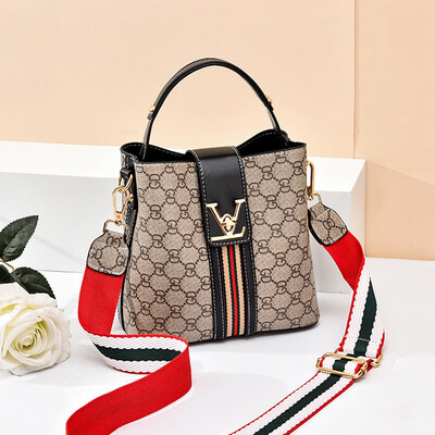 

Autumn bag lady new fashion Bucket Bag Handbag wide shoulder strap tide lady bag single shoulder inclined bag
