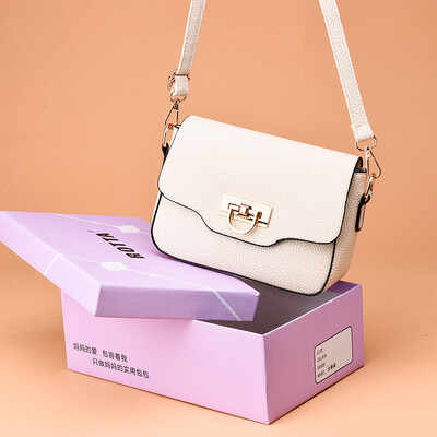 

Qingyi womens bag for dancing in summer is a fresh one-shoulder sloping bag Korean version of Chao Baitao fashion bag