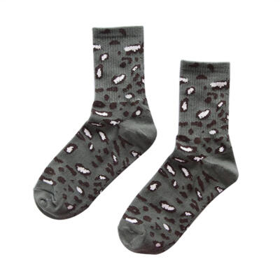 

Vintage Women Leopard Print Stretchy Soft Middle Tube Breathable Crew Socks