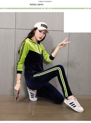 

The new autumnwinter 2018 fashion hipster leisure suit Korean version sports suit two-piece golden fleece sport suit female