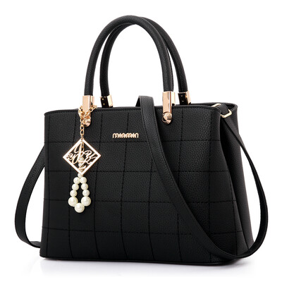 

Womens Chaohua Korean fashion single shoulder slanting large capacity Baitao leisure handbag for middle-aged&old people