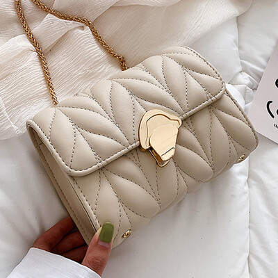 

Summer small bag women 2019 new Korean embroidered shoulder bag small square bag fashion chain messenger bag
