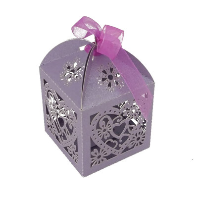 

50Pcslot Love Heart Laser Cut Hollow Carriage Favors Gifts Candy Boxes With Ribbon Baby Shower Wedding Party Supplies