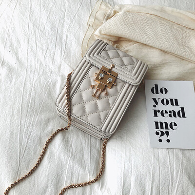 

Summer small fragrance mobile phone bag handbags new 2019 Korean version of the wild single shoulder slung fashion chain small square bag
