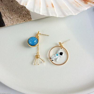

Creative Women Asymmetrical Astronaut Planet Star Pendant Stud Earrings Jewelry