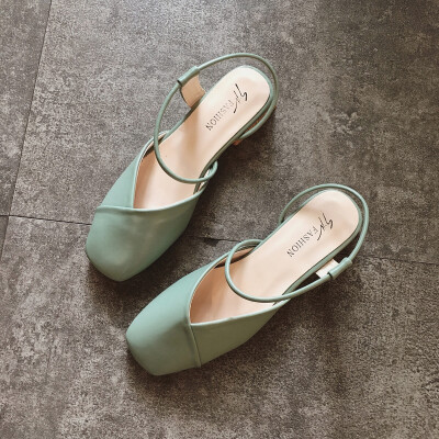 

Retro Grandmas Shoes Summer Baotou Evening Shoes Hundred Sandals Fairy with Rough heels in the Wind