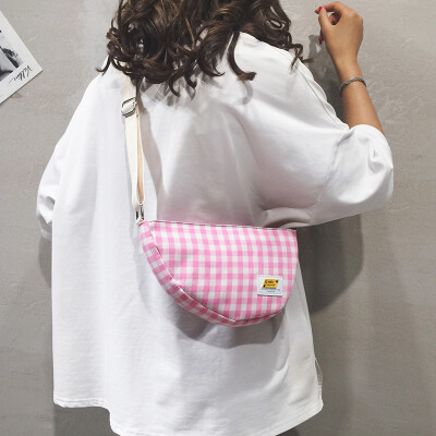 

Small fresh Sen girl slung bag female 2019 new Korean version of the wild plaid pattern Harajuku shoulder canvas bag