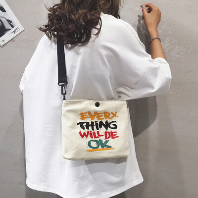 

Small bag female 2019 new Korean version of the wild personality graffiti shoulder Messenger bag ins Harajuku student canvas bag