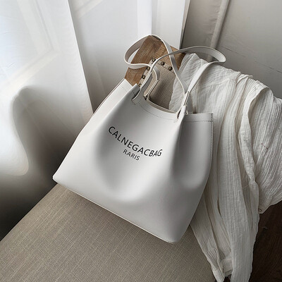 

Summer large capacity ins bucket bag female 2019 new wave Korean version of the wild shoulder fashion letter handbag