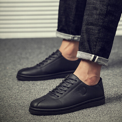 

The new autumn Korean version of Joker casual English black small leather shoes men Doudou tide shoes men