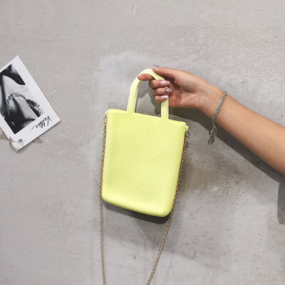 

Foreign air small bag female bag 2019 new wave fashion personality chain shoulder bag chic wild hit color Messenger bag