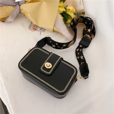 

Summer new bag handbags new 2019 summer small fresh broadband wild shoulder slung fashion small square bag