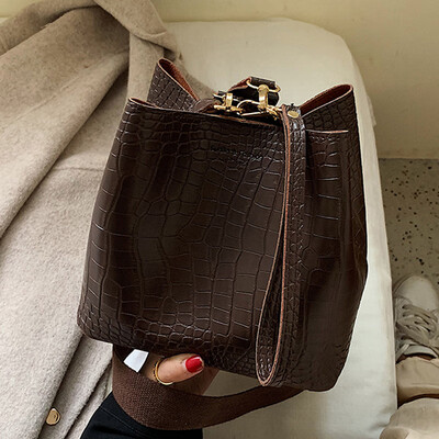 

Crocodile bucket bag casual handbag2019 Korean style new style fashion one-shoulder one-shoulder one-shoulder