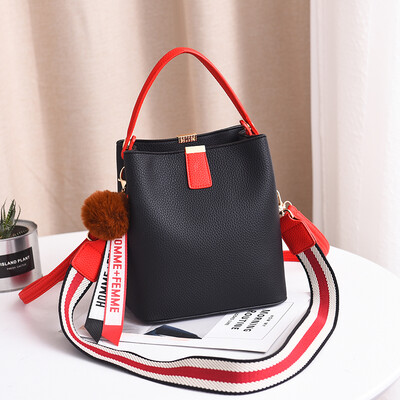 

On the new womens bag tide Korean version of Joker shoulder Messenger bag fashion broadband simple bucket bag