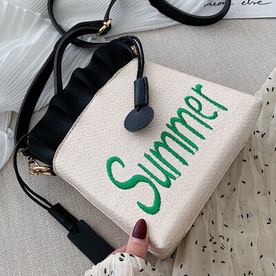 

Summer women 2019 new Korean leisure Joker bucket bag fashion foreign style straw shoulder Messenger bag