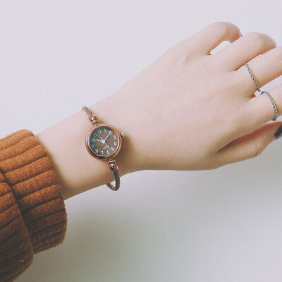 

French minority watches female students Korean version of simple vintage temperament retro waterproof ribbon small dial