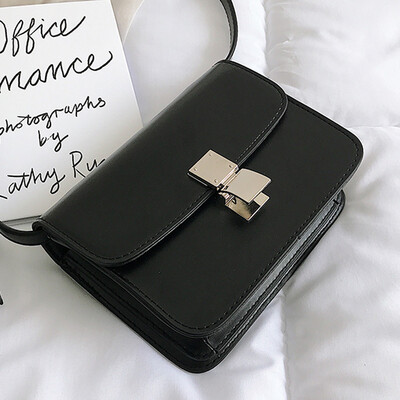 

In summer the new little fresh girl 2019 new fashion pure color tofu bag students take the oblique satchel bag