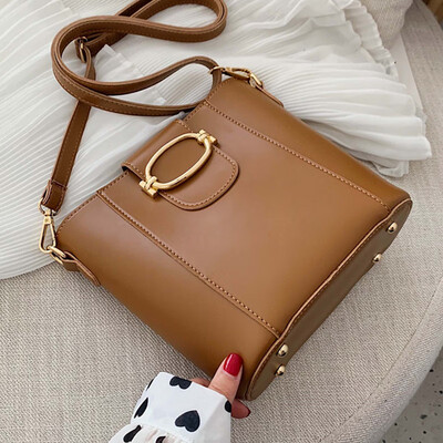 

Summer French minority bag girl 2019 new fashion leisure one shoulder slanted bucket bag