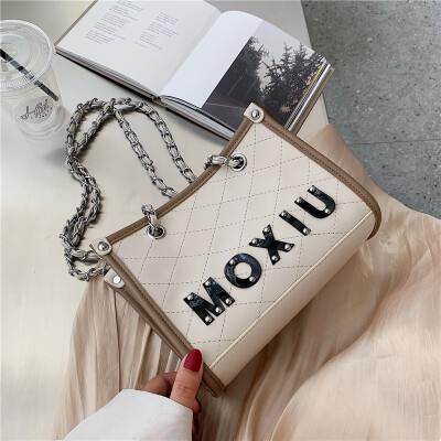 

On the new chic rhombic chain bag female 2019 new Korean version of the wild single shoulder slung fashion casual mother bag