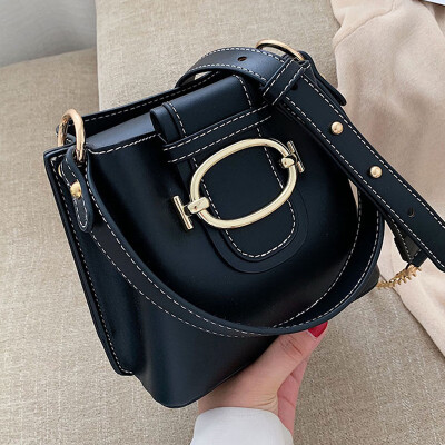 

New womens bag 2019 new Korean version handheld one shoulder bag fashion chain slanted bucket bag tide