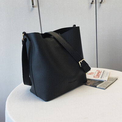 

Net red simple small bag summer popular womens bag new 2019 Korean version of Joker bucket shoulder bag messenger bag