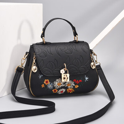 

2019 spring&summer new womens bag handbag Korean version of the simple pillow bag cool tide shoulder bag Messenger bag