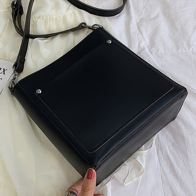 

Spring&summer 2019 new simple Joker personality literary apathy wind shoulder slung solid color bucket bag