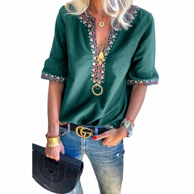 

Printed Slim T-Shirt womens V-neck Half Sleeve Regular Top