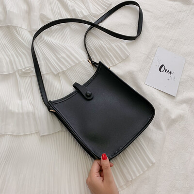

Small fresh fashion casual wild chic shoulder bag 2019 new wave Korean version of the simple solid color temperament Messenger bag