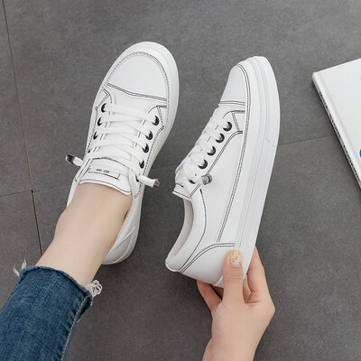 

2019 summer new breathable small white girl shoes summer student leisure white shoes Korean version of 100 net red board shoes tid