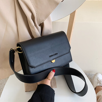 

On the new texture foreign gas bag women 2019 new tide Korean chain messenger bag simple temperament single shoulder small square