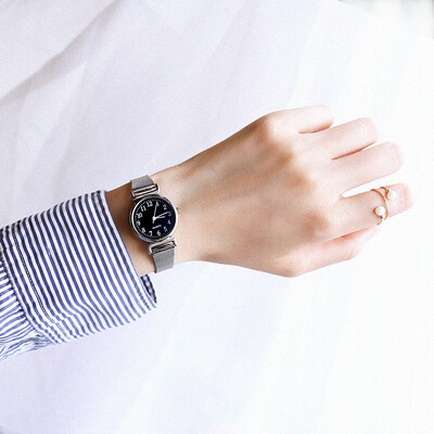 

Net red watch female student simple temperament lady ins wind 2019 new fashion Korean version of the trend female table