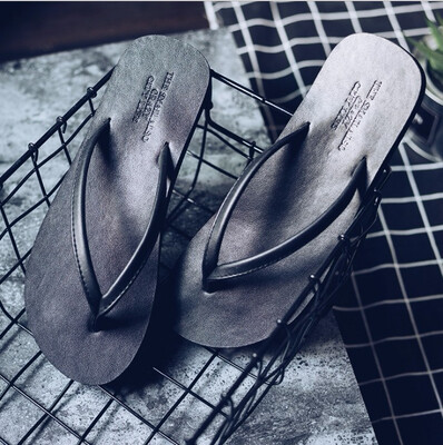 

Couple flip-flops mens&womens beach shoes non-slip personality clip feet slippers Korean students wear mens slippers