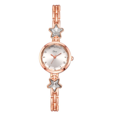 

Brand new ladies alloy bracelet watch Korean version of the temperament noble five-pointed star watch quartz watch