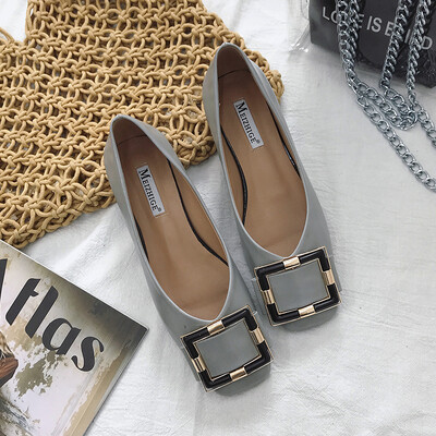 

Square head thick documentary shoes womens shoes 2019 new with Joker square buckle shallow mouth grandma shoes vintage work shoes