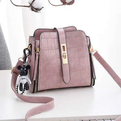 

On the new small bag bucket bag fashion fresh stone messenger bag net red texture shoulder ins super fire