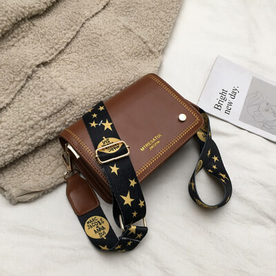 

Hong Kong style texture wide shoulder strap small square bag women 2019 new Korean version of Joker casual bag tide shoulder Messe