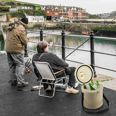

13 Quart Portable Ice Cooler with Strap 18 Cans
