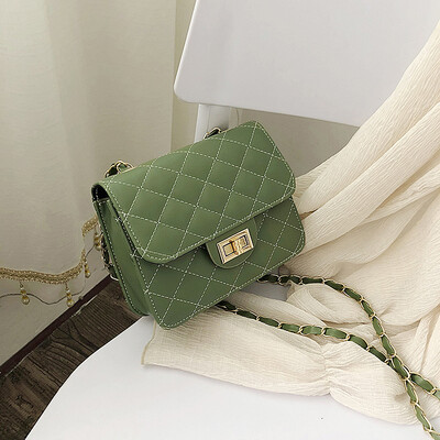 

2019 new Korean version of the simple&simple rhombic chain shoulder bag casual temperament Sen system wild Messenger small square bag